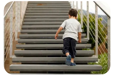 Her 6 dakikada bir çocuk merdivenden düşüyor !