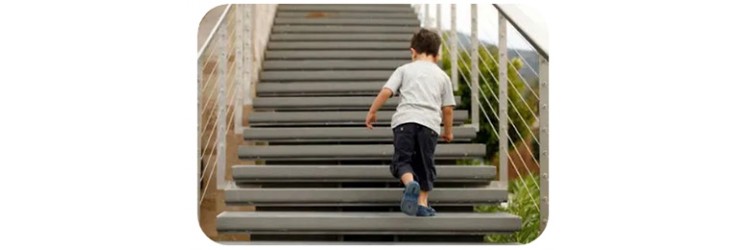 Her 6 dakikada bir çocuk merdivenden düşüyor !